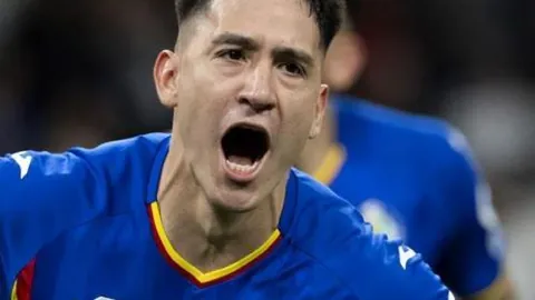 马内：16岁少年逆母意追梦，借款离家开启足球励志传奇